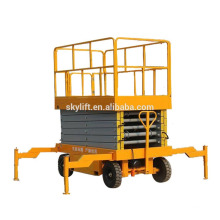 Movable hydraulic scissor lift used